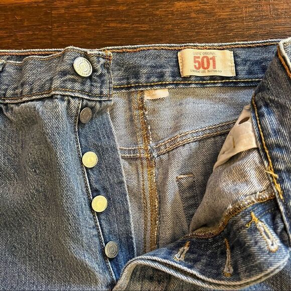 501 levis Button Fly Denim shorts Size 29 - Picture 4 of 10